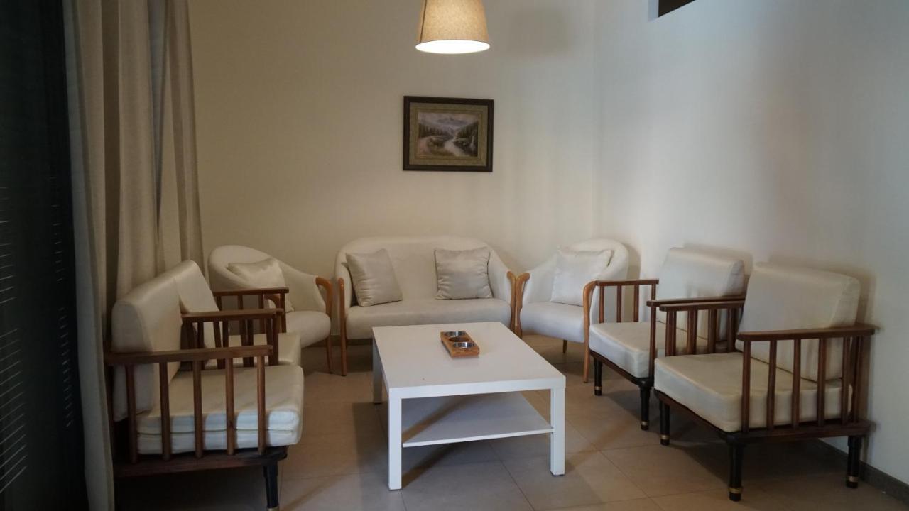 Ground Floor Apartment By Circular Pool In Talabay Aqaba Exterior photo