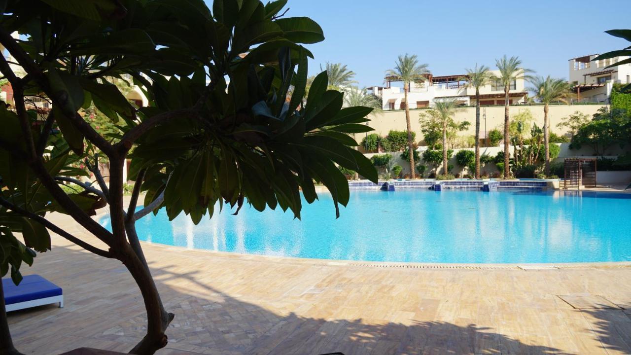 Ground Floor Apartment By Circular Pool In Talabay Aqaba Exterior photo